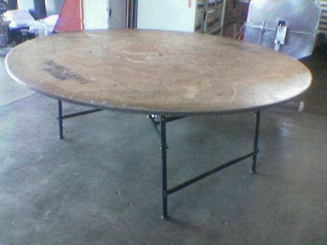 15m-round-table